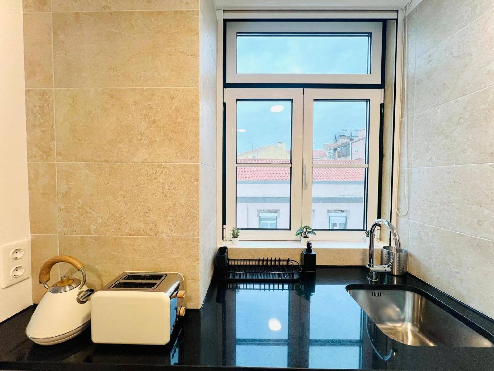 Lisbon Pink House II Beautiful 2 Bedroom Flat In City Center Εξωτερικό φωτογραφία