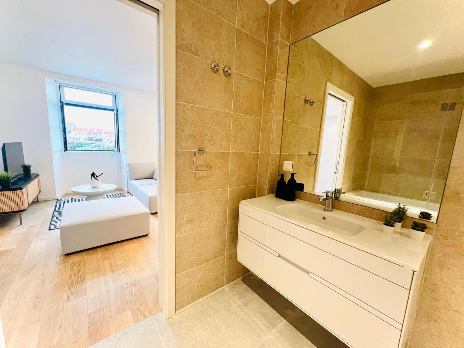 Lisbon Pink House II Beautiful 2 Bedroom Flat In City Center Εξωτερικό φωτογραφία